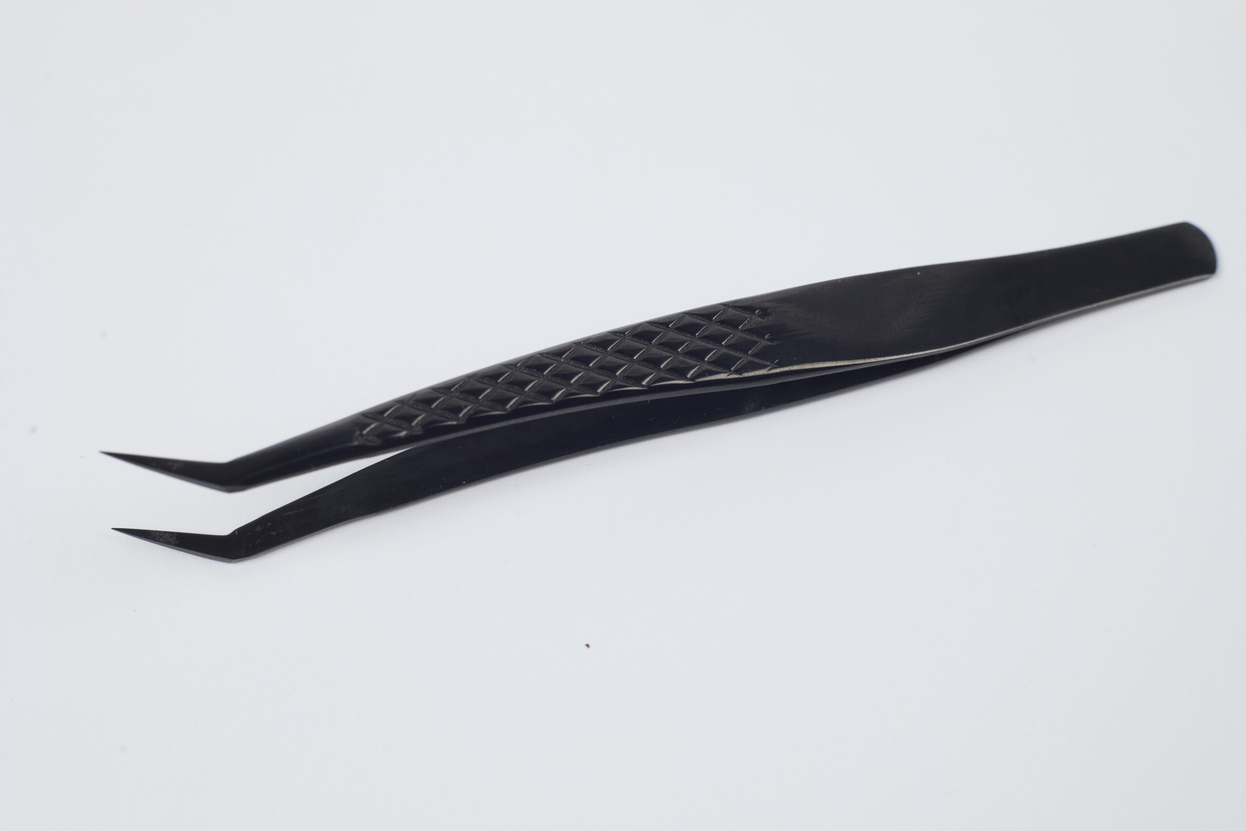 pinza de precision negra